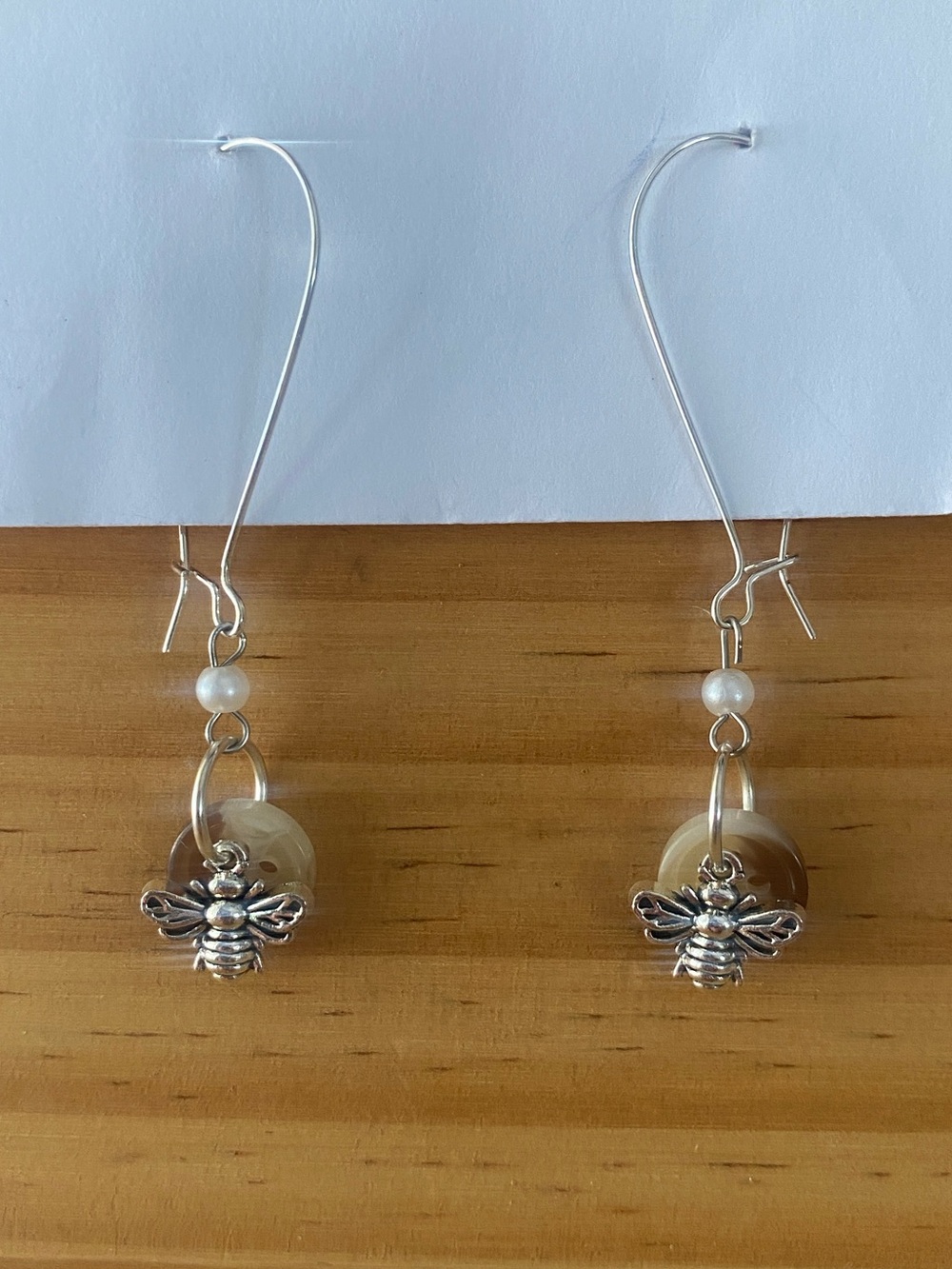Artisan New Dangling bee earrings